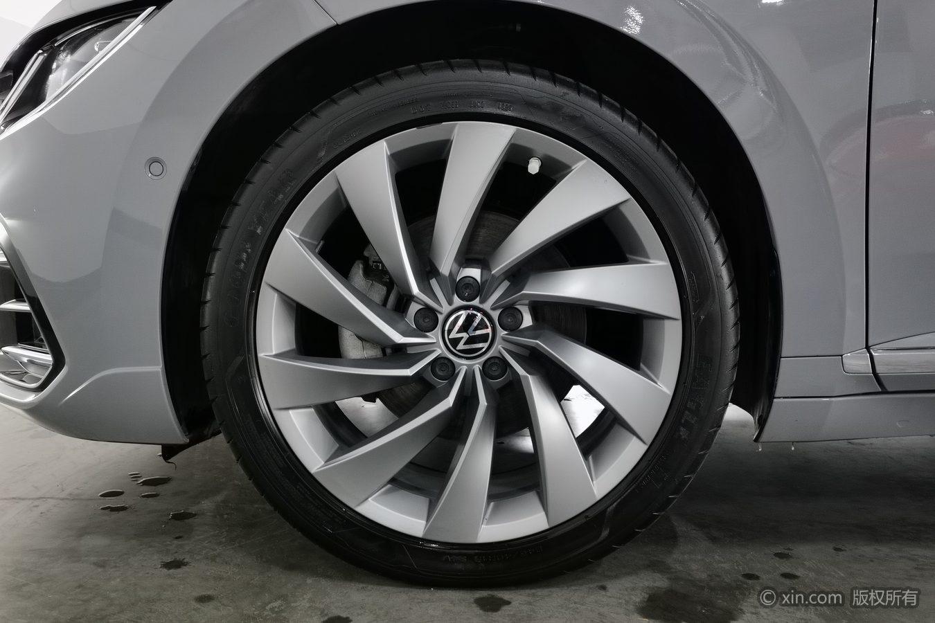 Volkswagen CC 2022 Темно-серый из Китая, фото 6