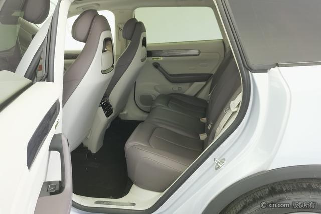 Leapmotor C11 Hybrid 2023 — фото 19