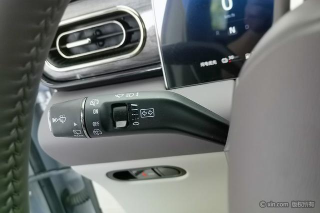 Leapmotor C11 Hybrid 2023 — фото 17