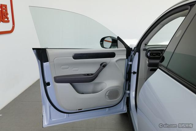 Leapmotor C11 Hybrid 2023 — фото 21