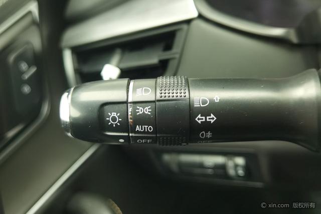 Chery Tiggo 8 2019 1.6 TGDI AT — фото 17