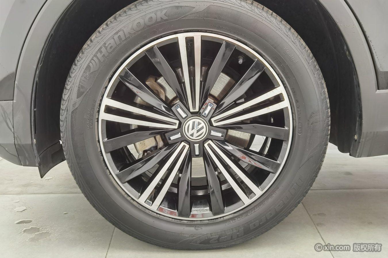 Volkswagen Tiguan L L 2019 330TSI AT VI