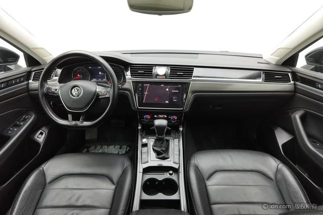 Volkswagen Phideon 2018 380 TSI 2 WD — фото 12