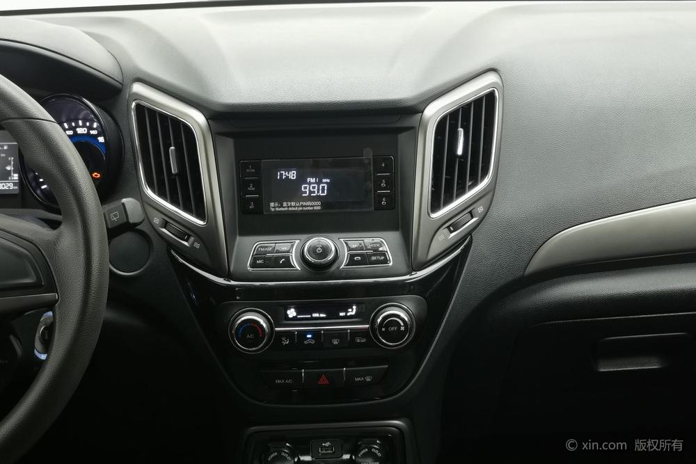 Changan CS15, фото 12