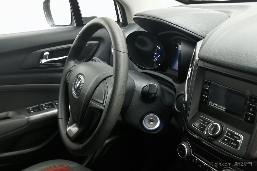 Changan CS15, фото 9