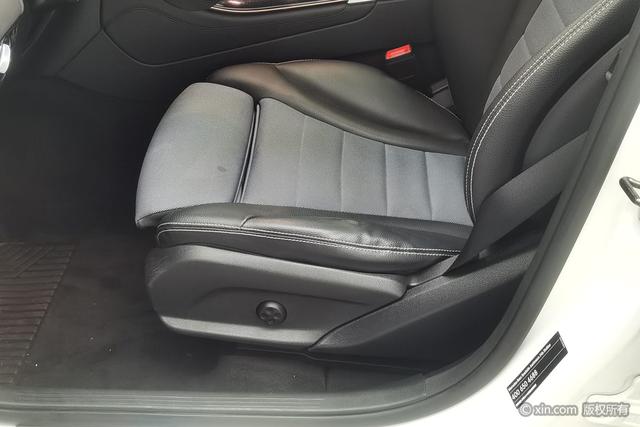 Mercedes-Benz EQC 2021 Белый из Китая, фото 5