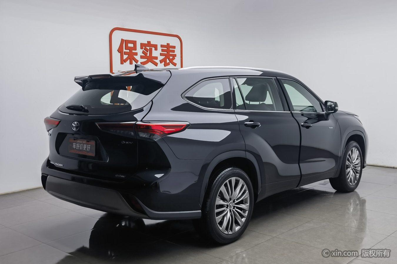 Toyota Highlander 2024 2.5L Luxury 7 мест