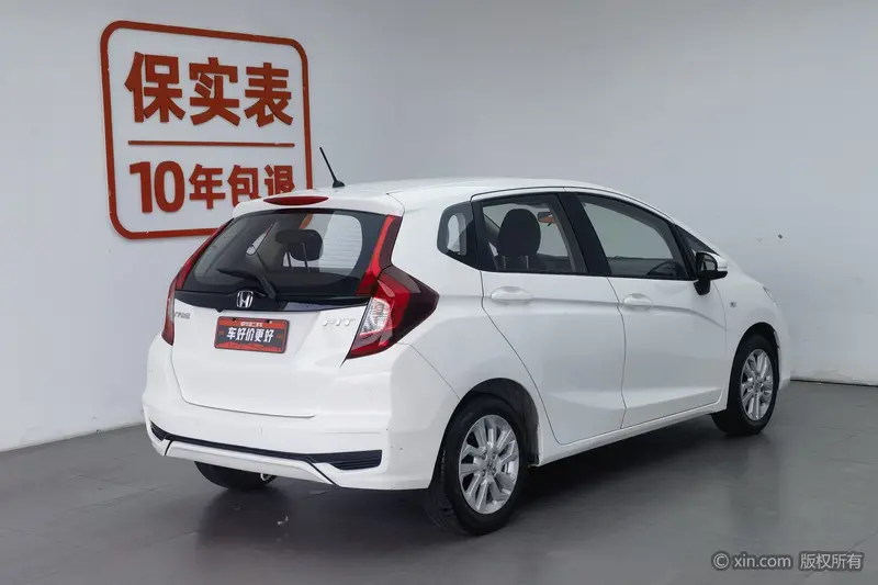 Honda Fit — фото 4