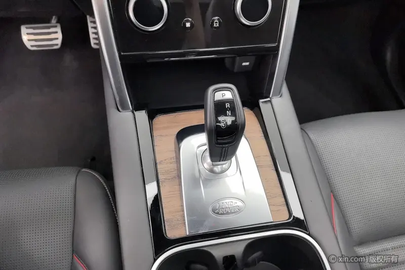 Land Rover Discovery Sport — фото 10