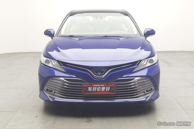 Toyota Camry 2018 2.5 HG — фото 2
