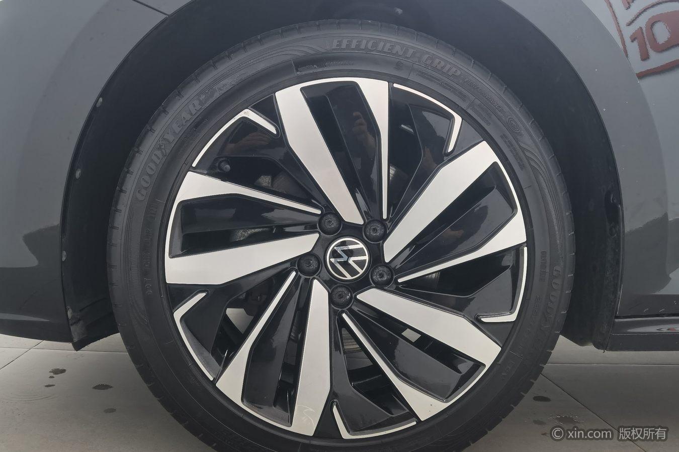Volkswagen Passat 2023 330TSI Elite
