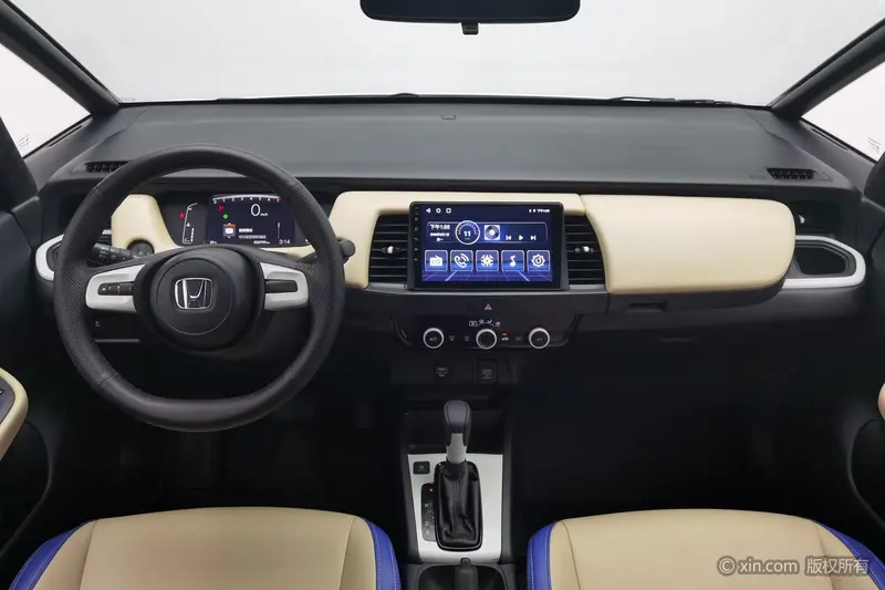 Honda Fit — фото 8