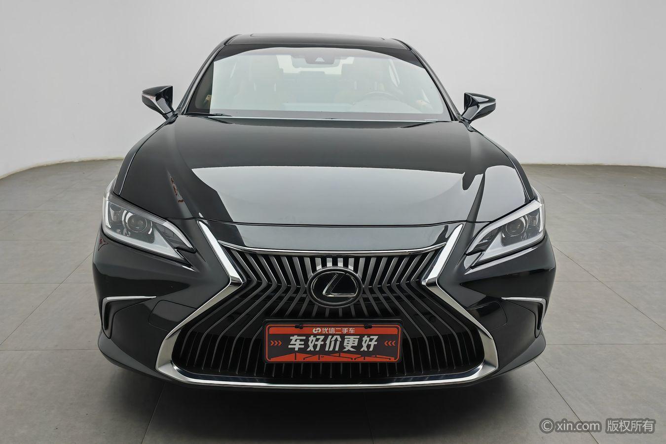 Lexus ES 2020 200 VI