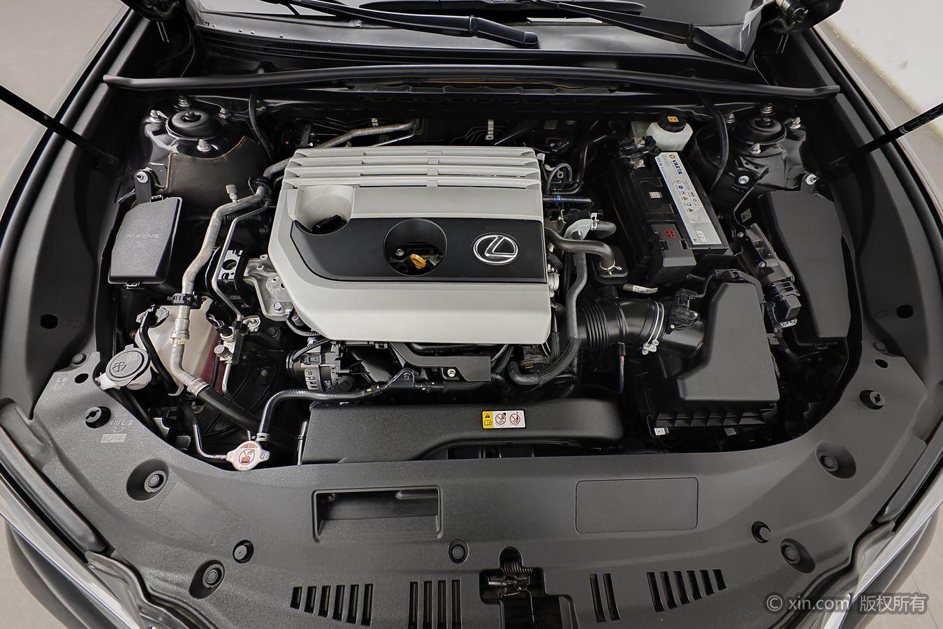 Lexus ES 2020 200 VI