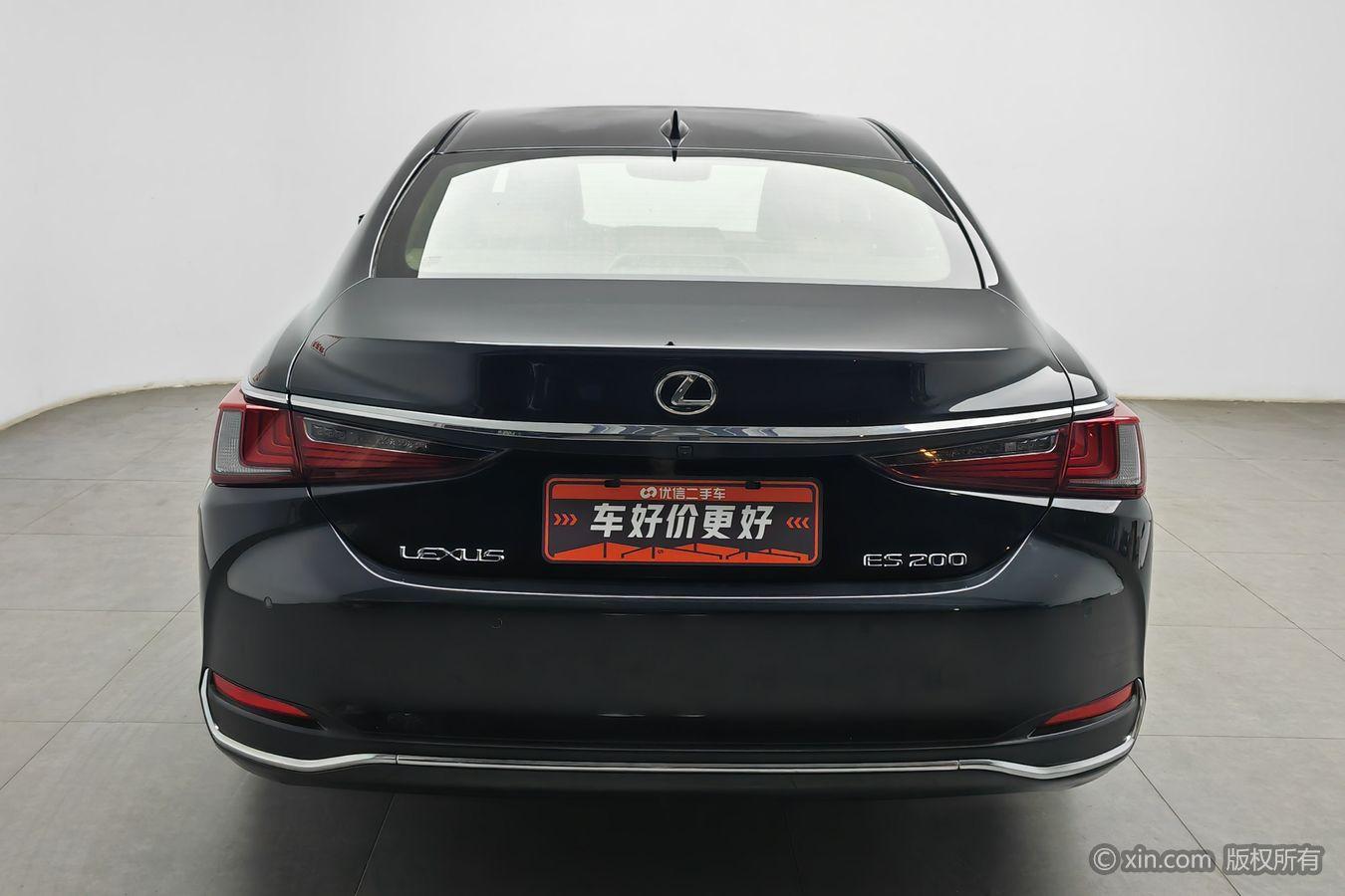 Lexus ES 2020 200 VI