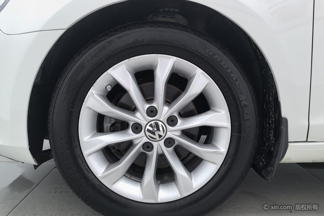 Volkswagen Golf 2012 1.6 MT Comfort
