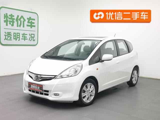 Honda Fit 2011 года выпуска