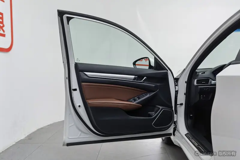 Honda Inspire 2.0L — фото 16