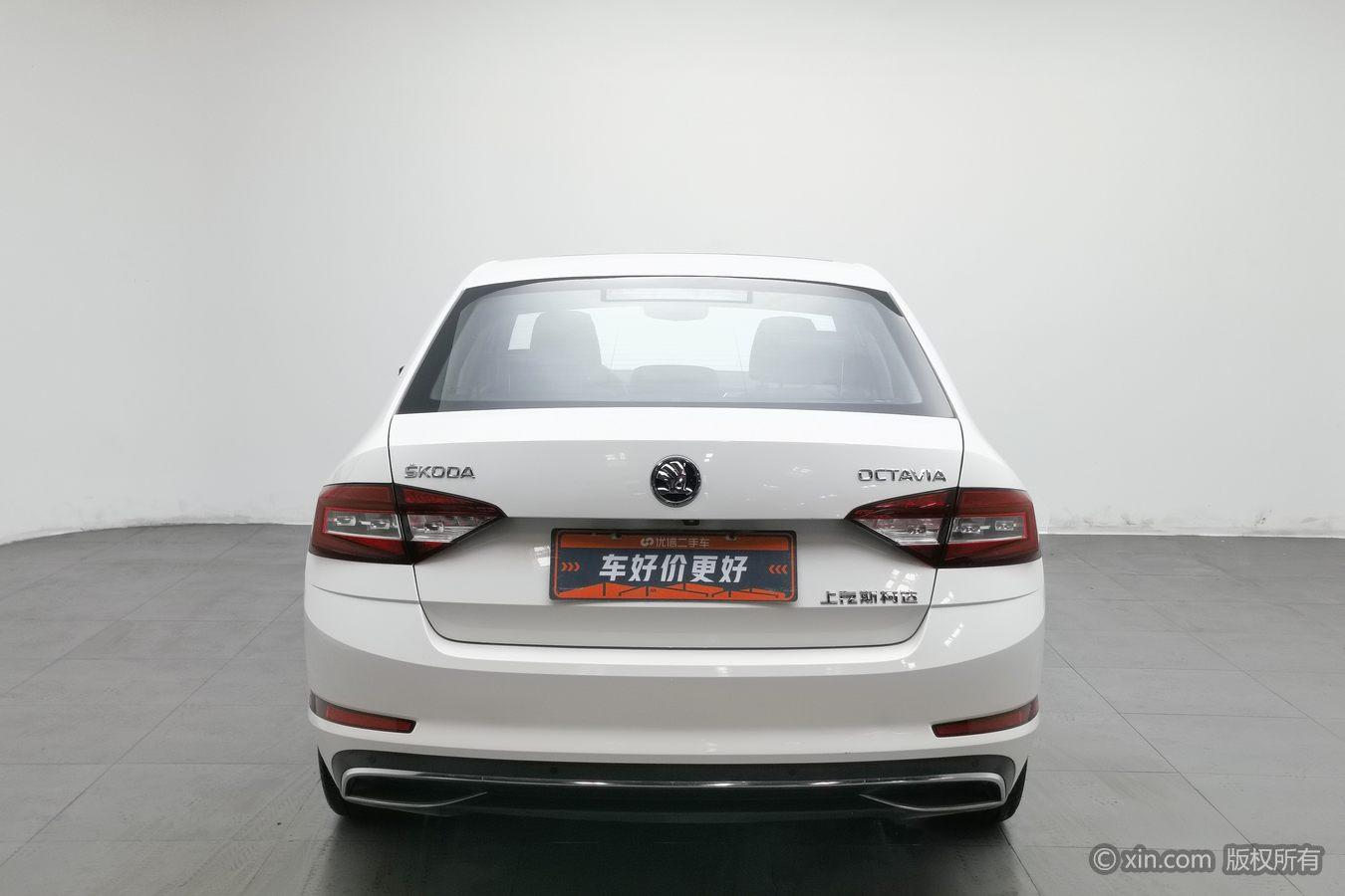 Skoda Octavia 2018 1.6L AT Luxury