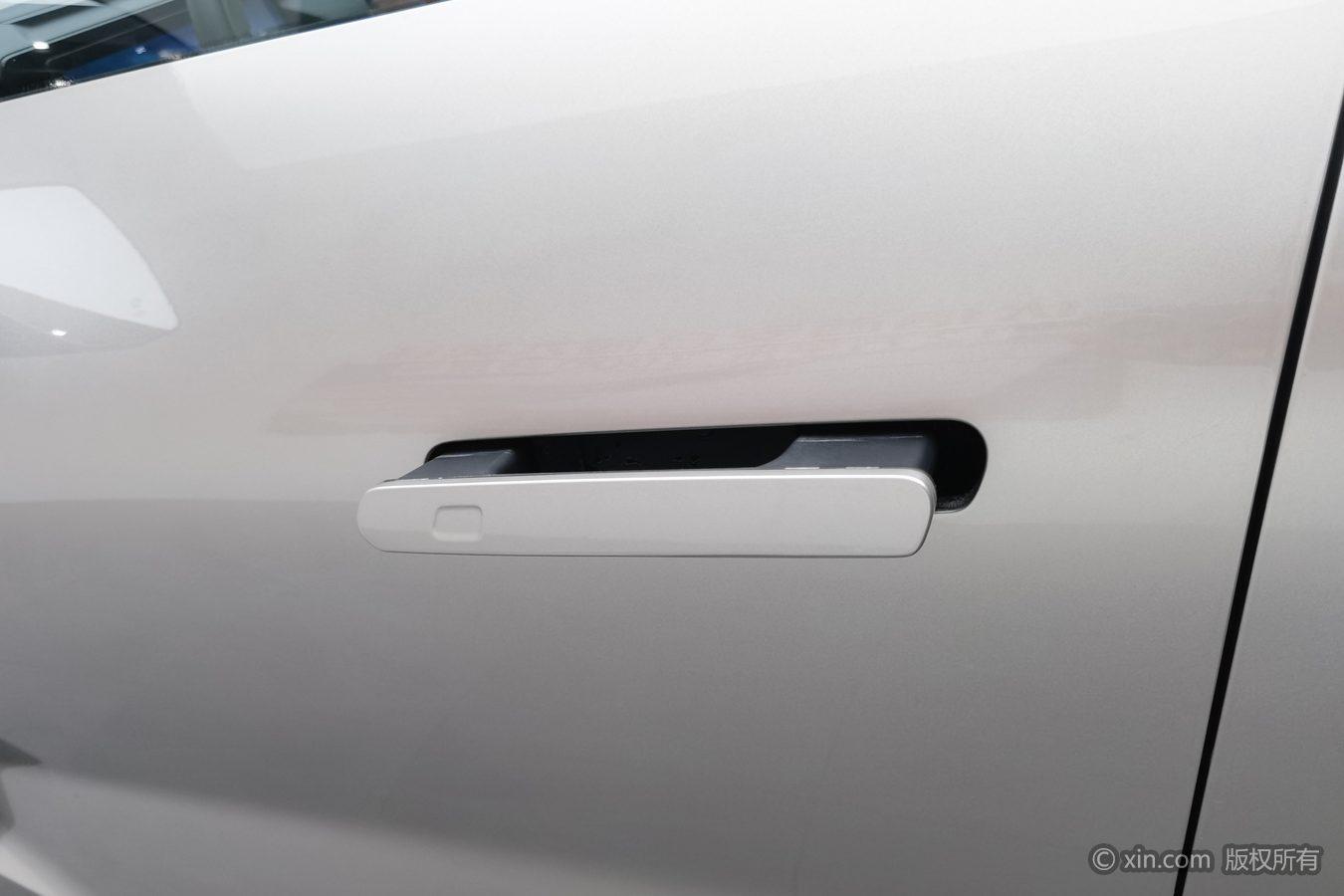 Lynk & Co 08 EM-P 2023 120 Halo