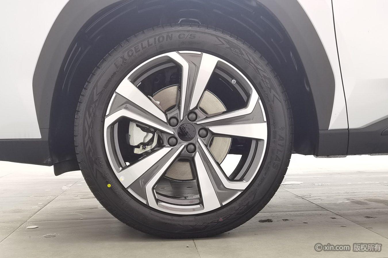 Geely Boyue L L 2025 2.0TD DCT