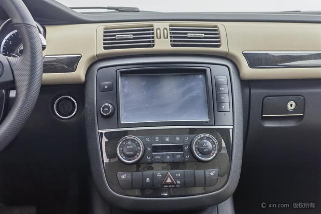 Mercedes-Benz R-Class 2015 R 320 4 MATIC Luxury — фото 14