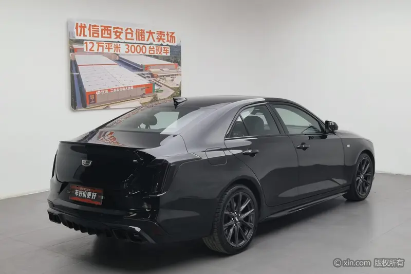 Cadillac CT4 — фото 4
