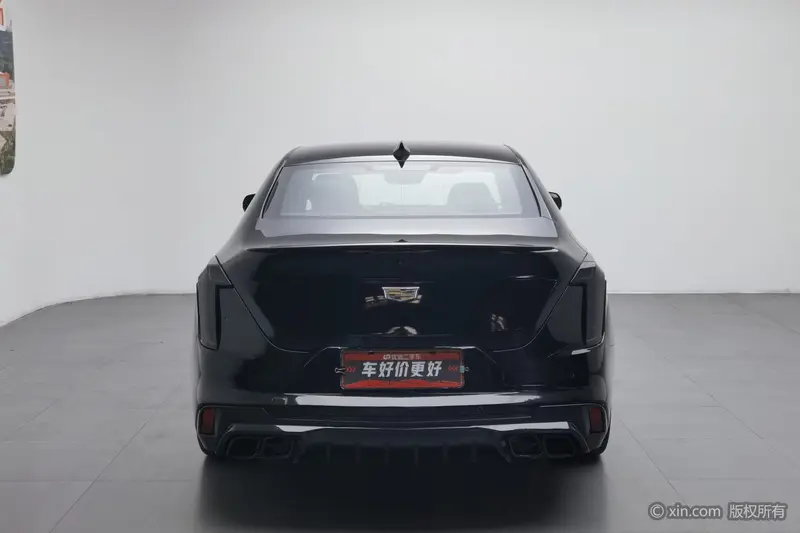Cadillac CT4 — фото 3