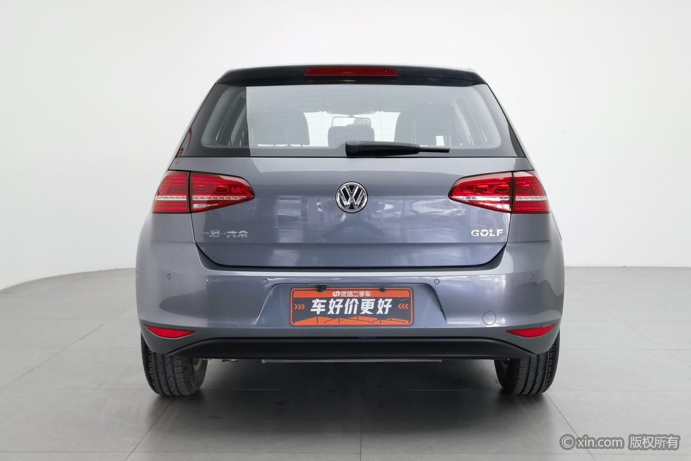 Volkswagen Golf 2014 1.6L MT Fashion