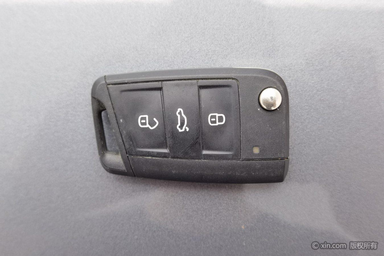 Volkswagen Golf 2014 1.6L MT Fashion