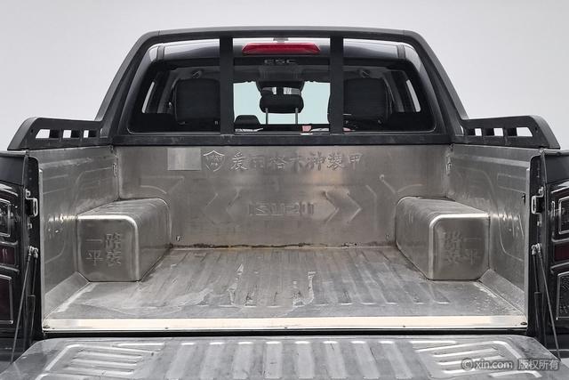 Isuzu D-MAX 2021 1.9 TMT 4 WD Global RZ 4 E — фото 9