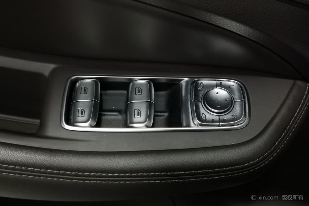Roewe RX8, фото 23