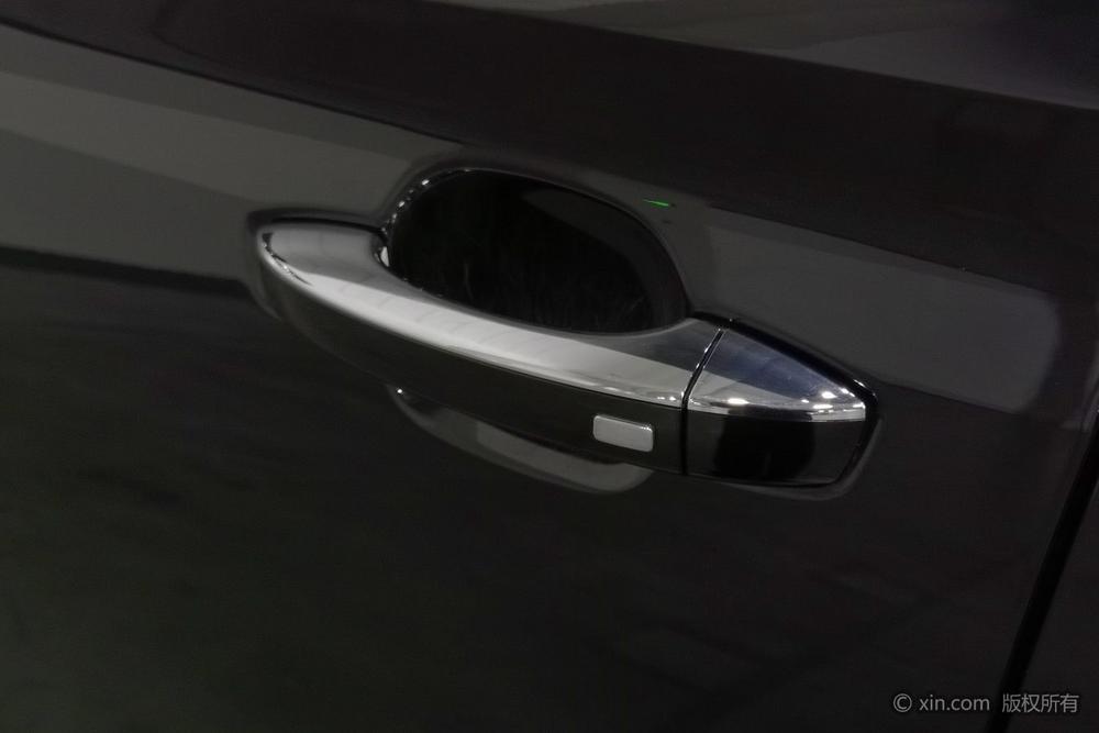 Roewe RX8, фото 11