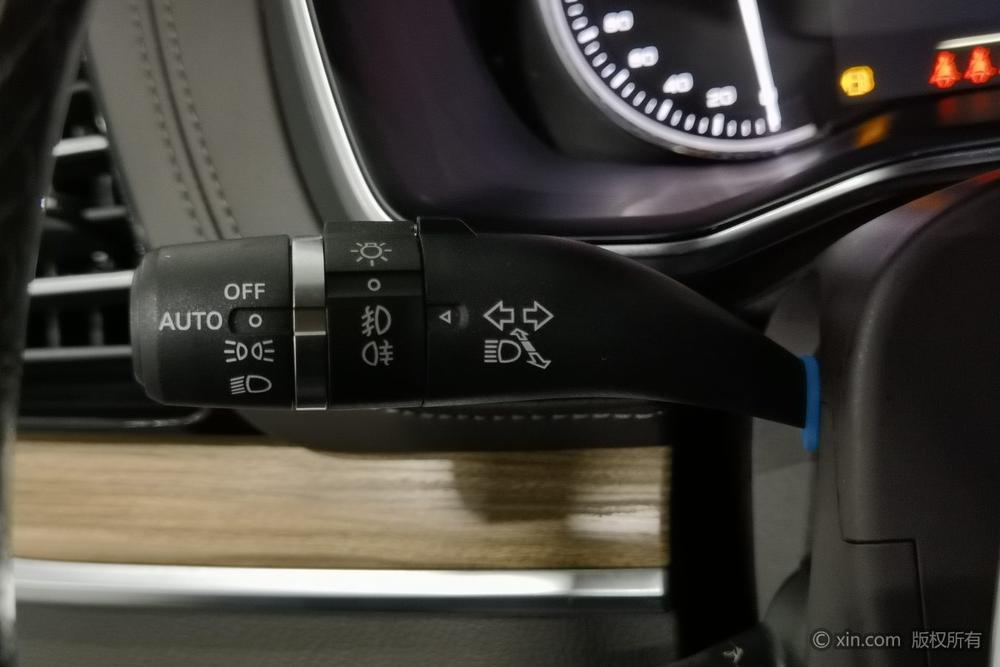 Roewe RX8, фото 16