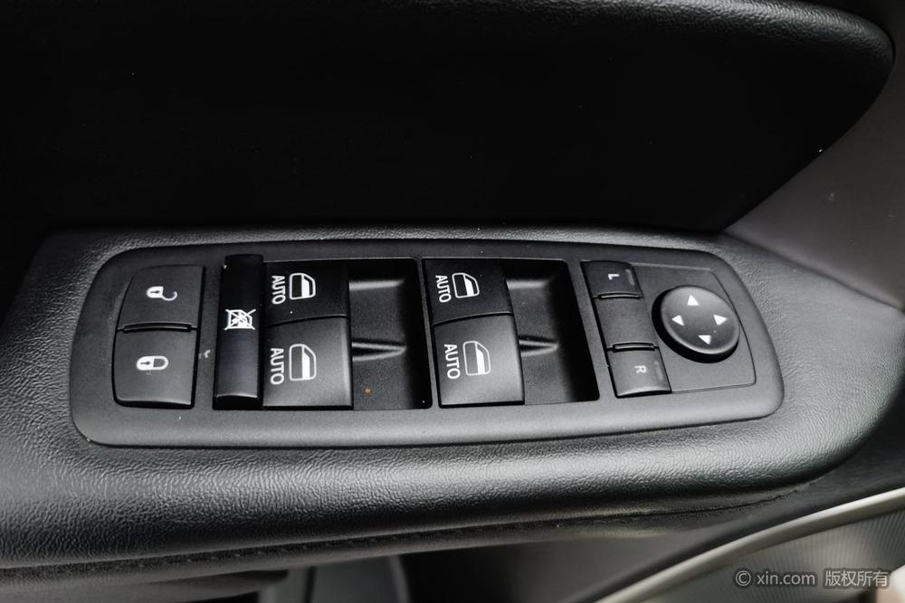 Jeep Commander, фото 22