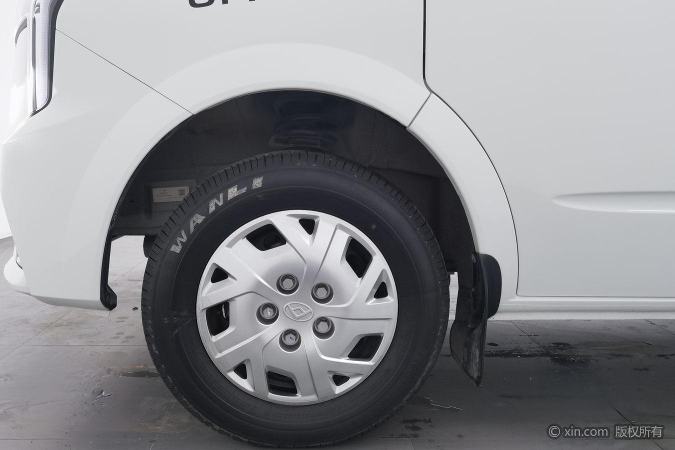 Maxus V80 2024 PRO 2.0T AMT 127Ps 5/6 мест