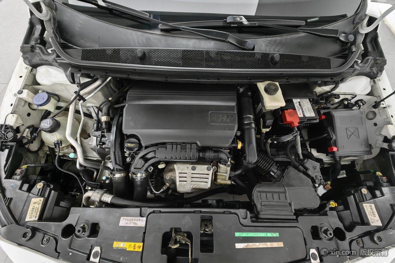 Peugeot 408 2015 1.2T AT Luxury
