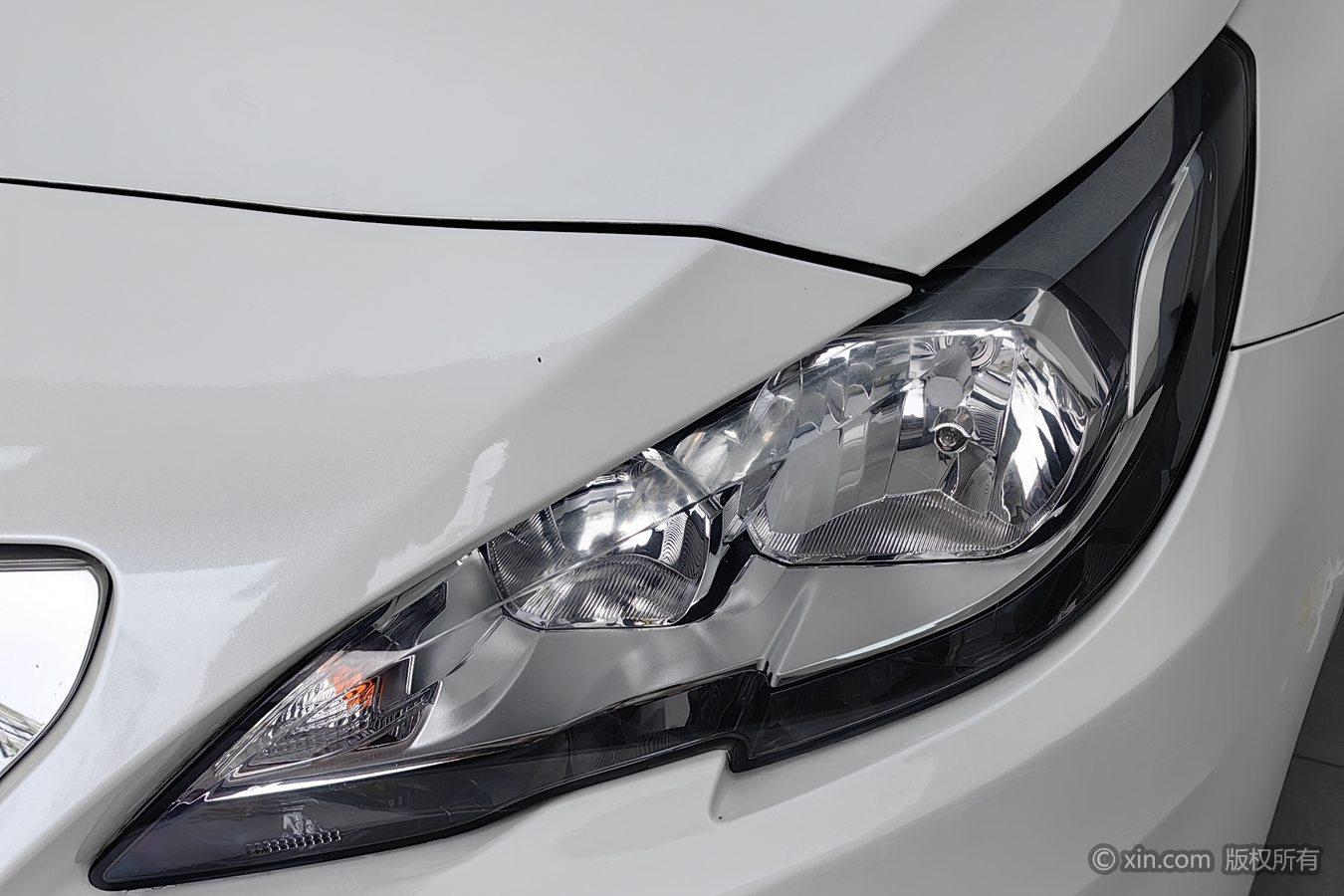 Peugeot 408 2015 1.2T AT Luxury