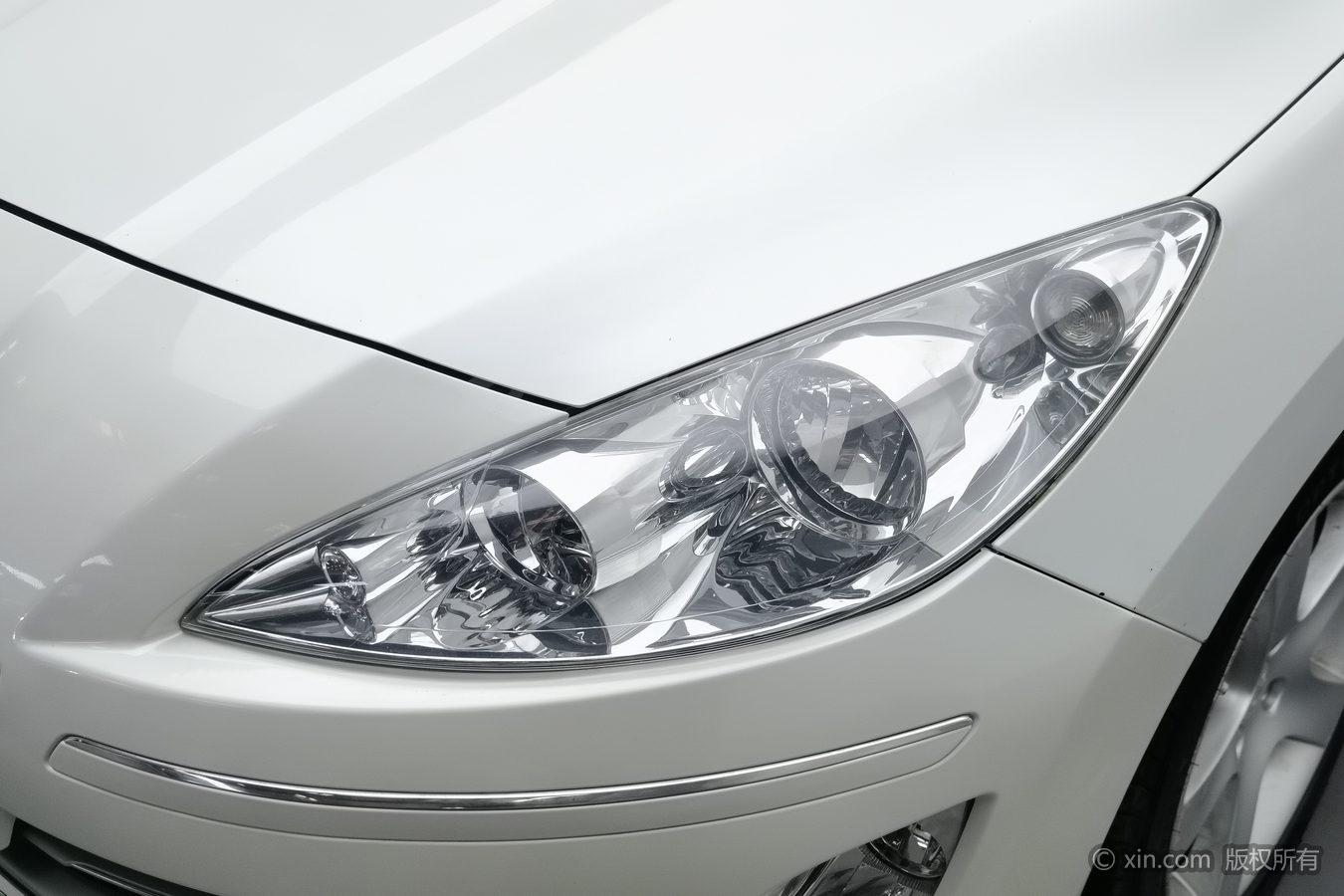 Peugeot 408 2013 2.0L AT Comfort