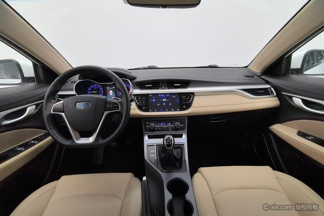 Geely Emgrand 2018 1.5 L MTLuxury — фото 11