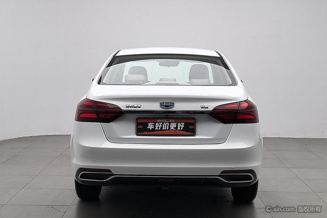 Geely Emgrand 2018 1.5 L MTLuxury — фото 3