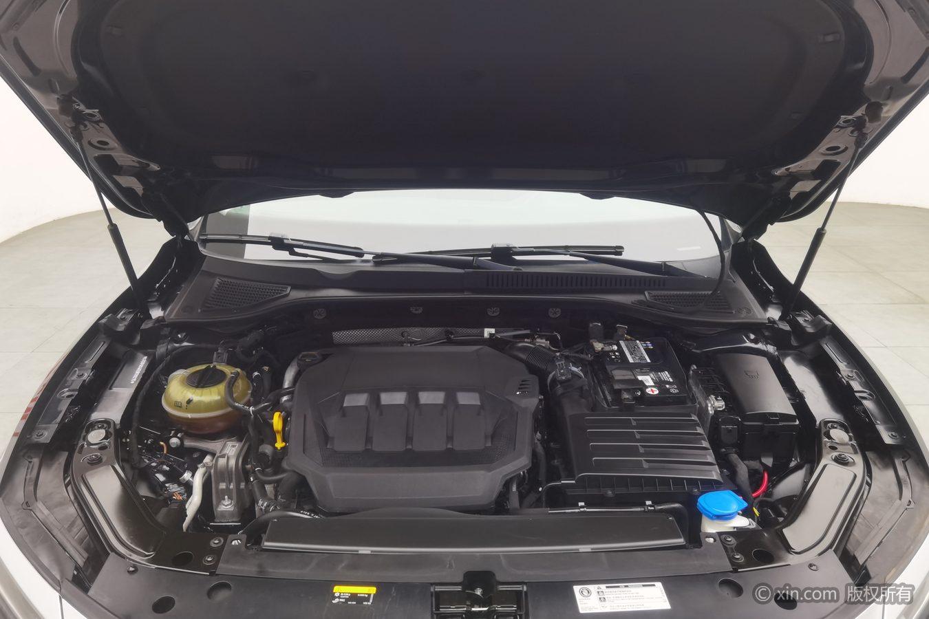 Volkswagen Passat 2020 330TSI Luxury VI