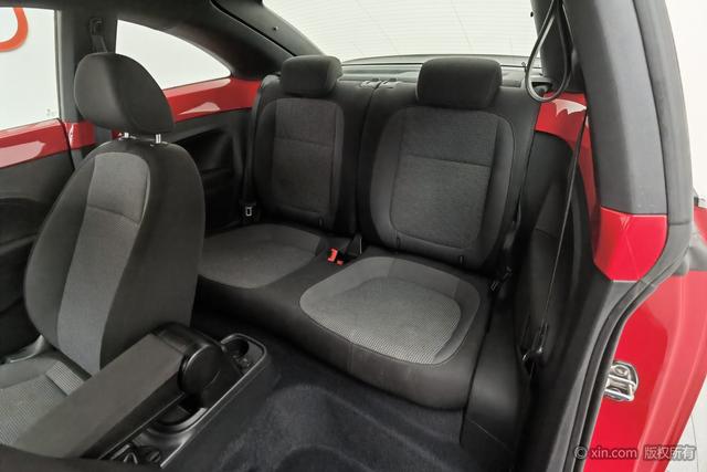 Volkswagen Beetle 2015 180 TSI — фото 19