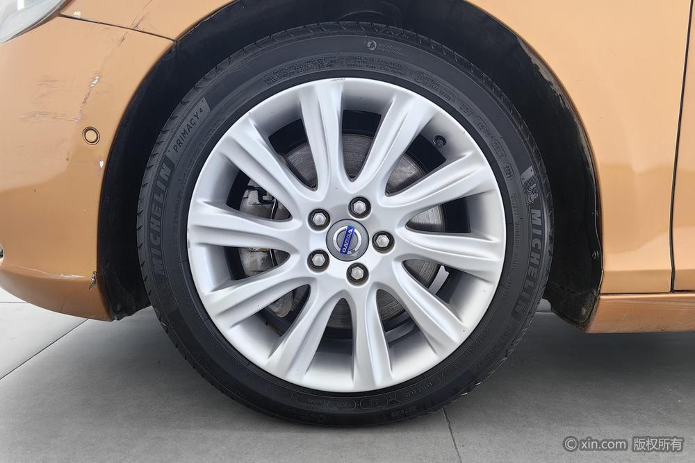 Volvo V40, фото 10