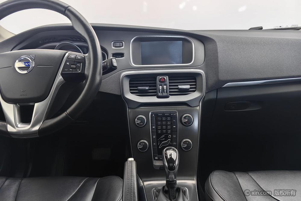 Volvo V40, фото 11