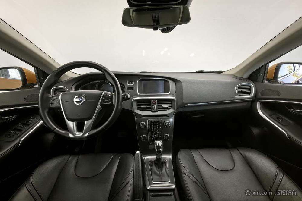 Volvo V40, фото 13