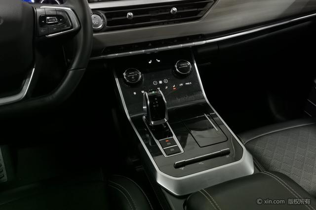 Chery Tiggo 8 2019 1.6 TGDI AT — фото 15