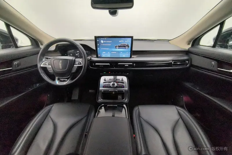 Lincoln Nautilus 2.0 T 4 WD Premium Plus — фото 8