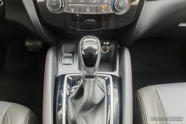 Nissan Qashqai 2019 2.0 L CVT — фото 15