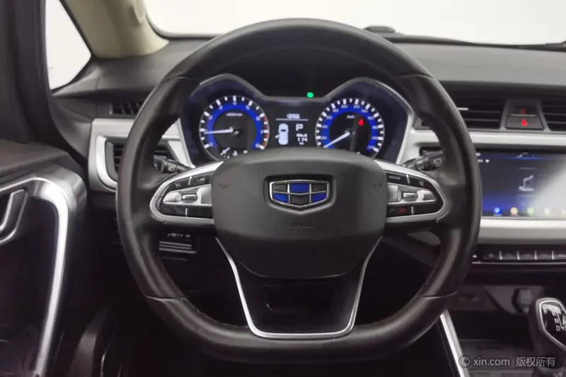 Geely Vision X3 — фото 9